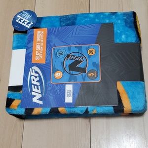 Nerf silky soft throw